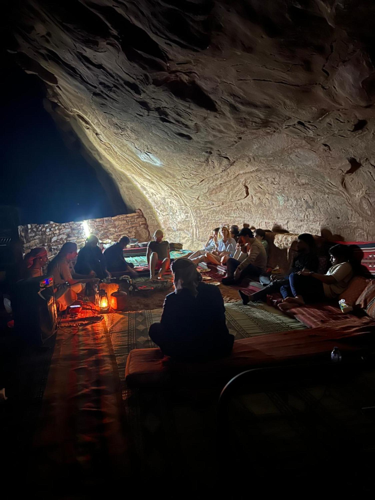 Desert Tree Camp&Tours Вади Рум Екстериор снимка