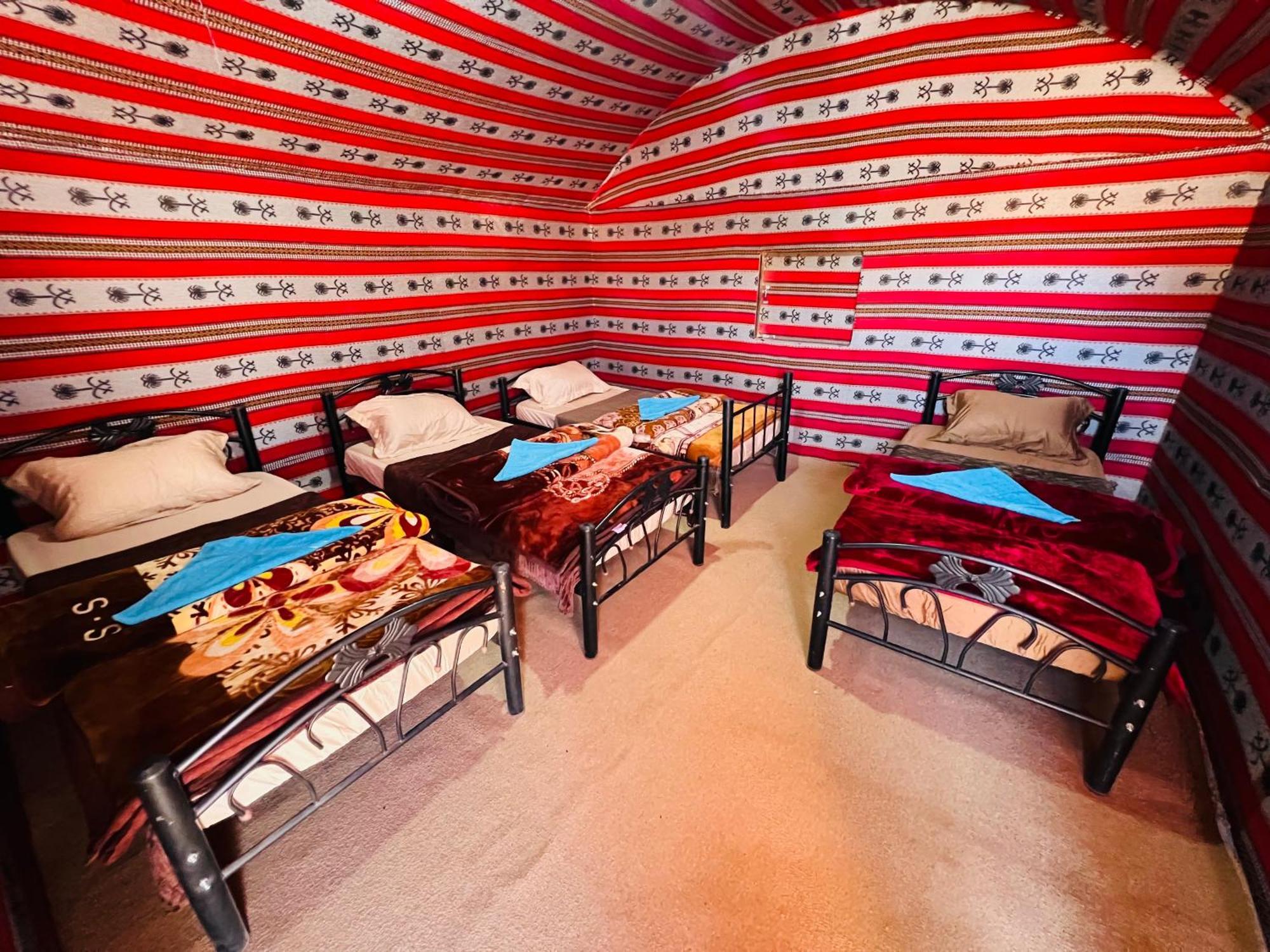 Desert Tree Camp&Tours Вади Рум Екстериор снимка
