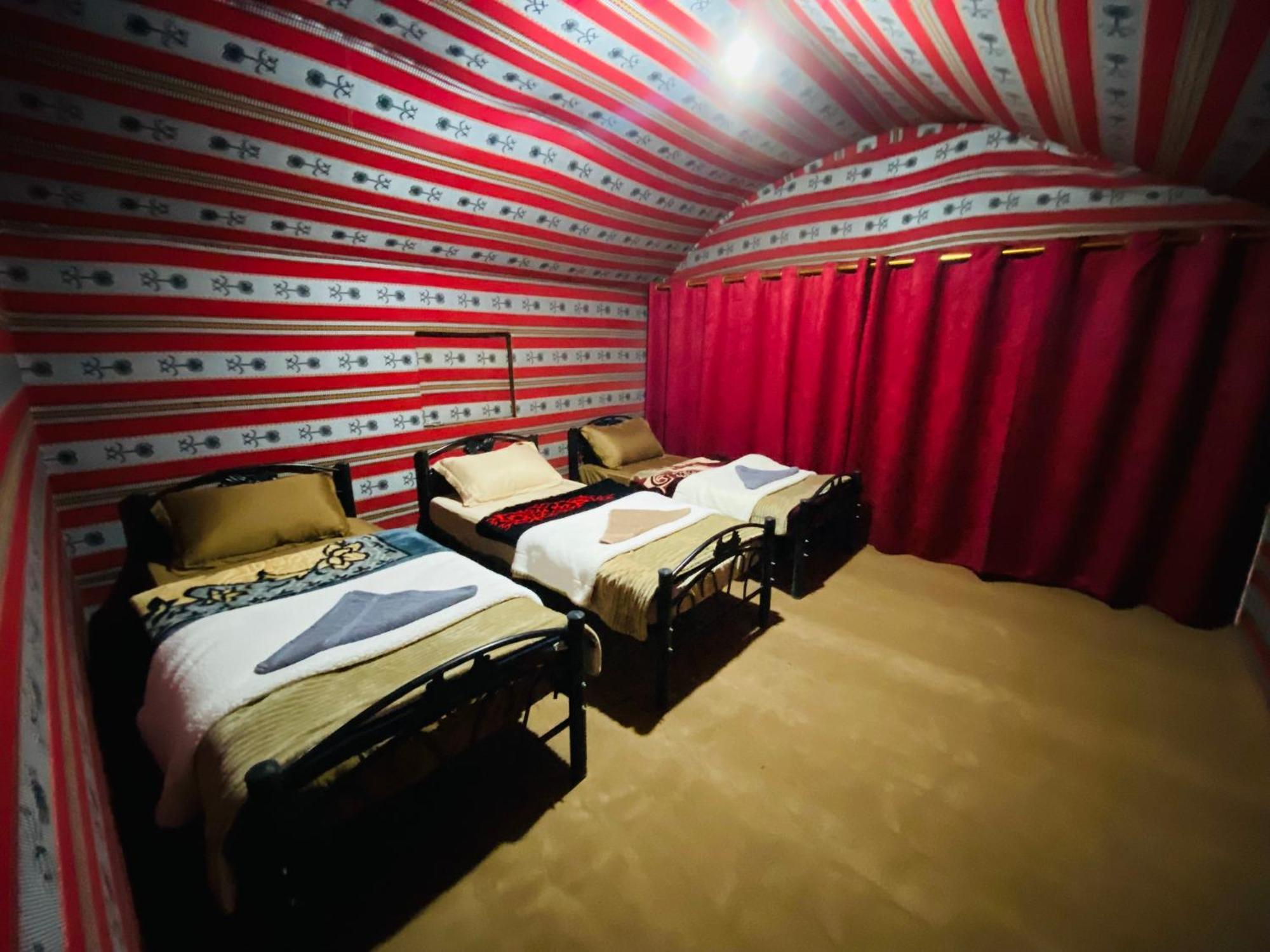 Desert Tree Camp&Tours Вади Рум Екстериор снимка