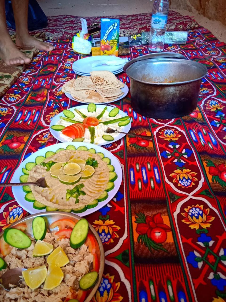 Desert Tree Camp&Tours Вади Рум Екстериор снимка