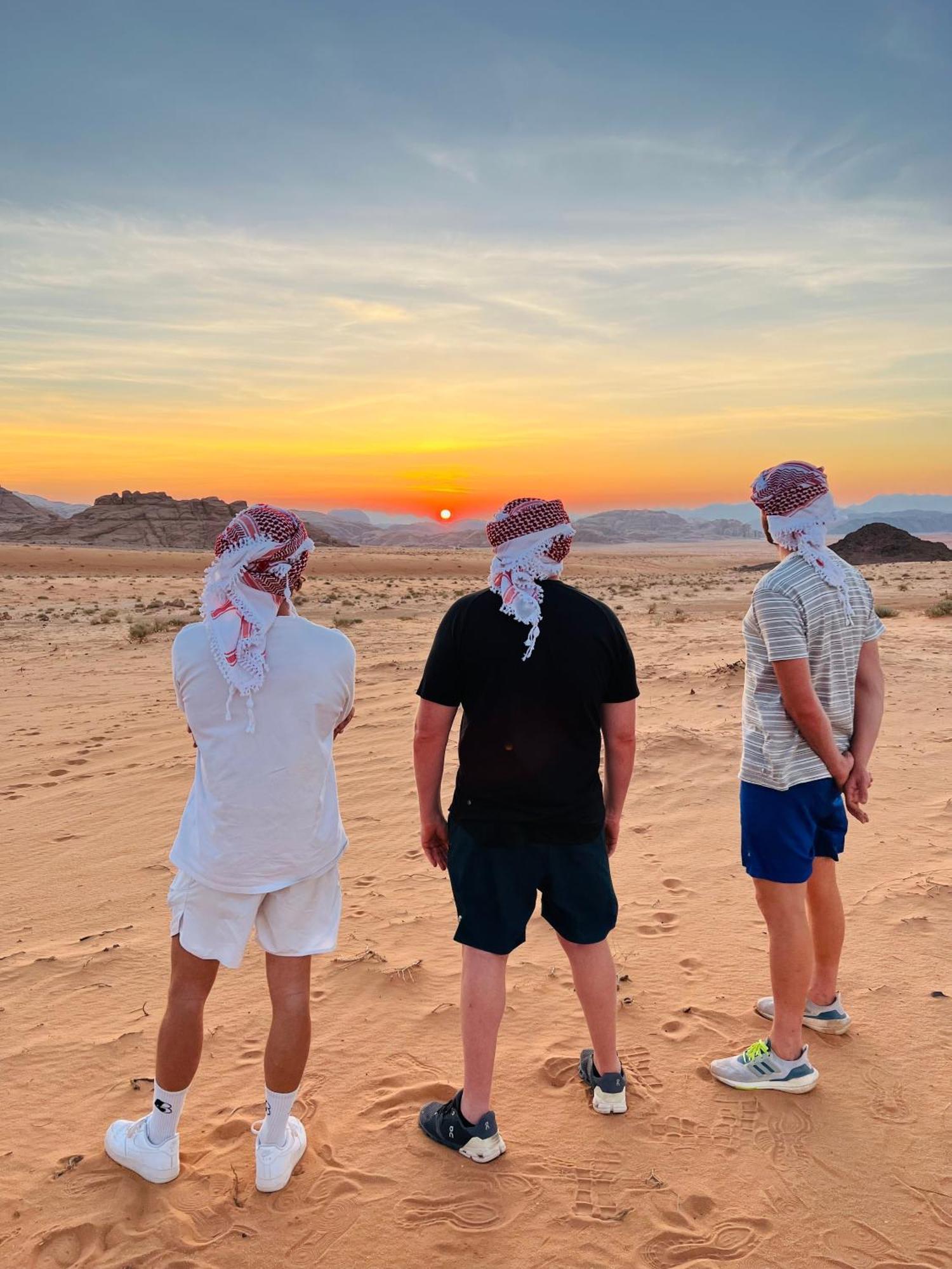 Desert Tree Camp&Tours Вади Рум Екстериор снимка